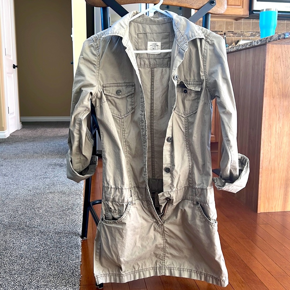Tan jumper - zip and button up - cargo style